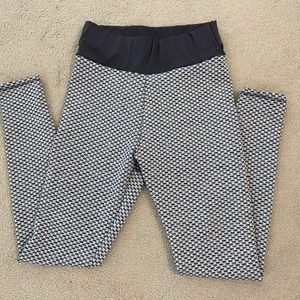 SCRUNCH BUTT LEGGINGS